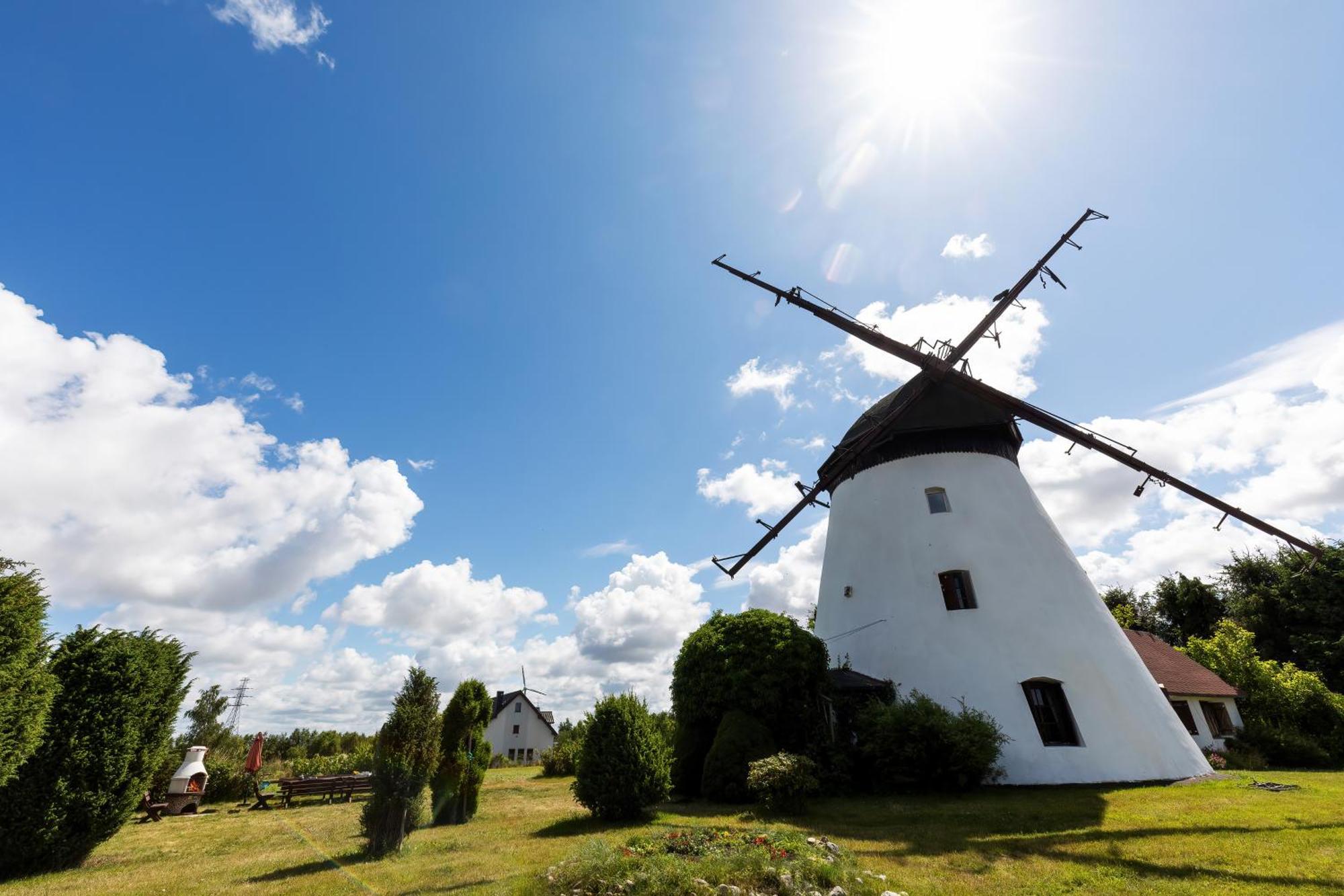 Windmill Vacation Home In Ledzin Near Baltic Sea Niechorze Ruang foto