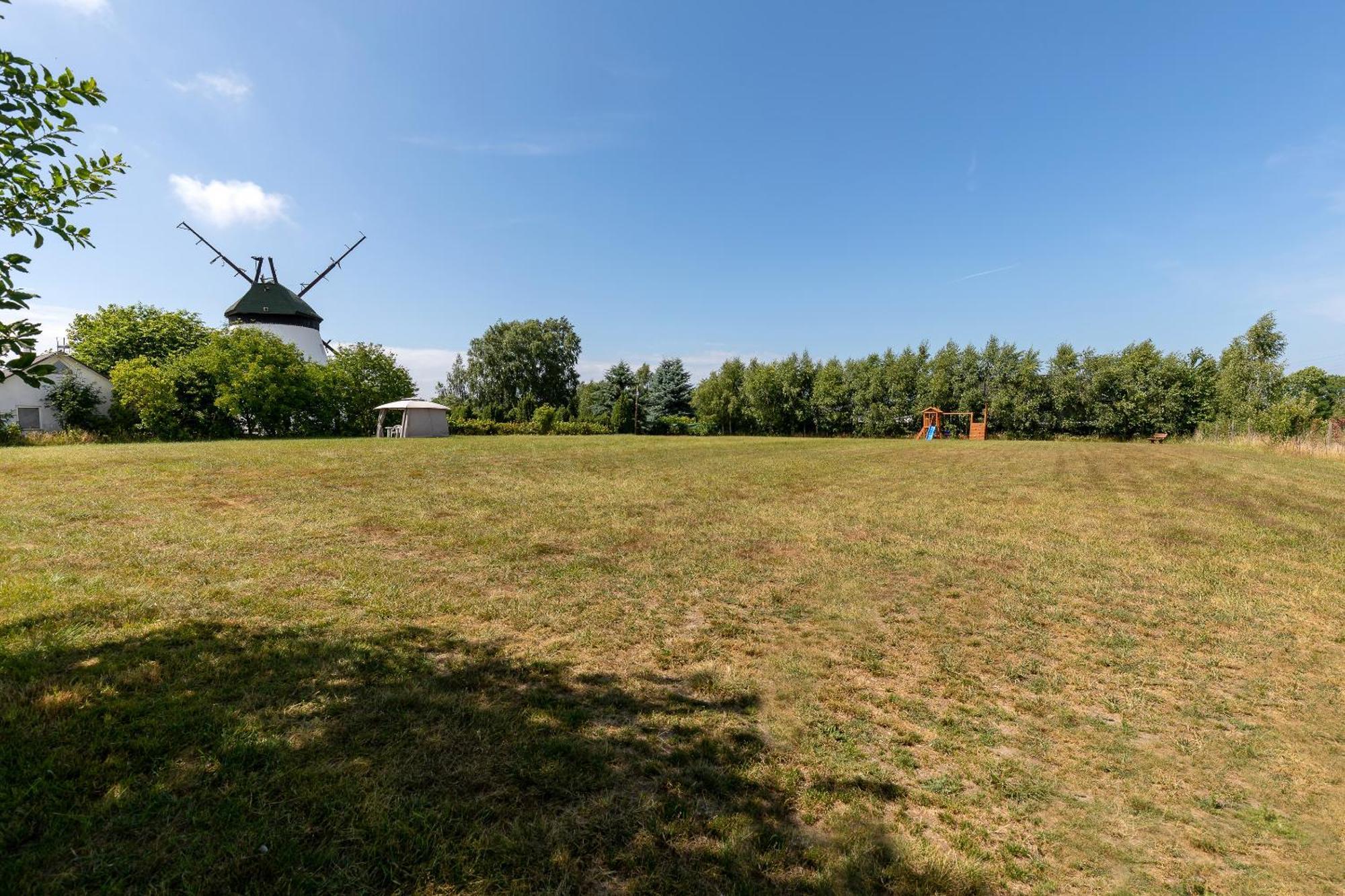 Windmill Vacation Home In Ledzin Near Baltic Sea Niechorze Ruang foto